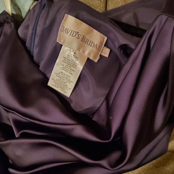 David’s Bridal Plum Dress Size 6 - Picture 2 of 7